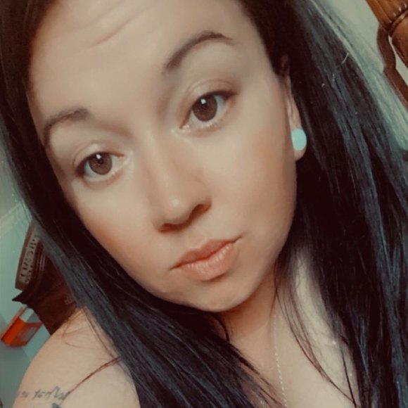 Meet your Posher, Monique - Picture 1 of 1